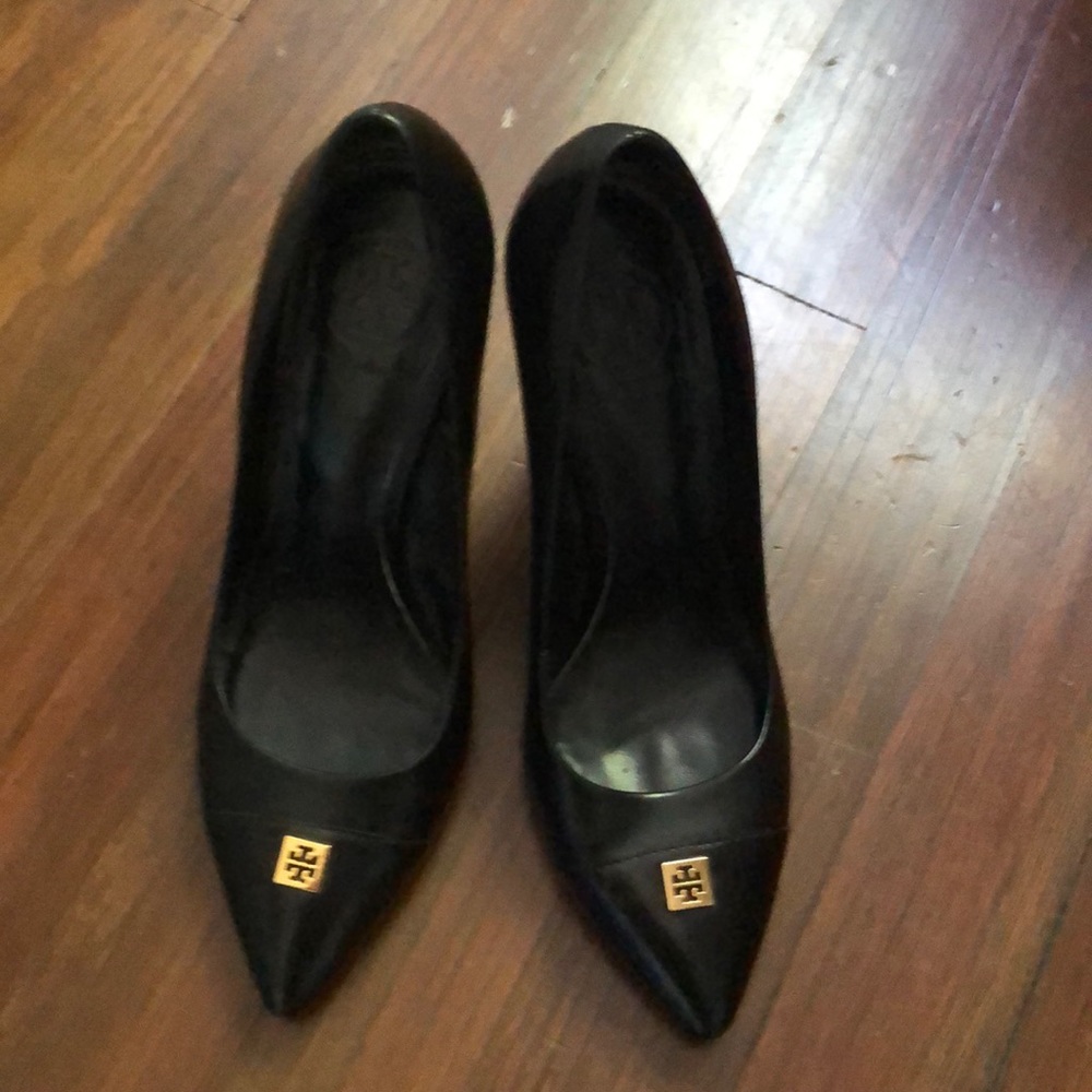 Tory Burch Black Leather Pumps